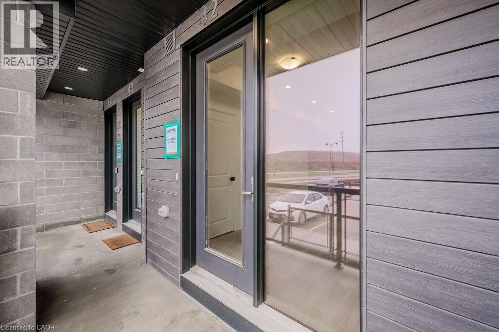 142 Foamflower Place Unit# C42, Waterloo, Ontario  N2V 0G9 - Photo 2 - 40809399