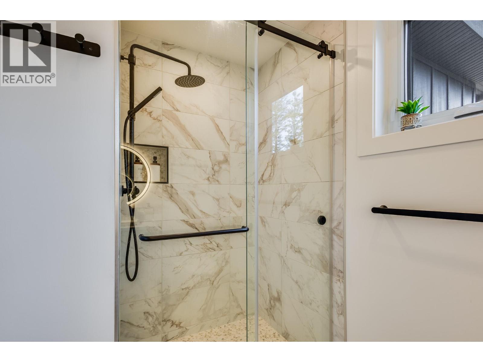 7235 Dunwaters Road, Kelowna, British Columbia  V1Z 3W4 - Photo 31 - 10375706