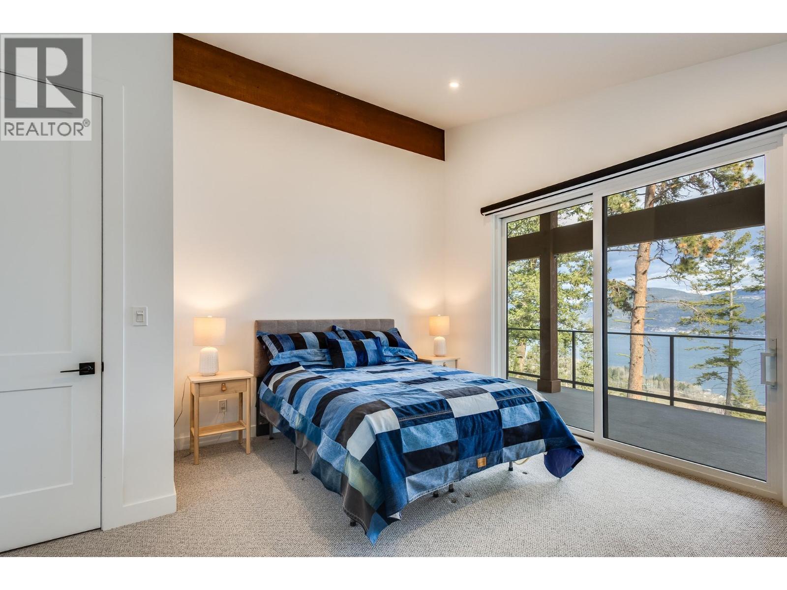 7235 Dunwaters Road, Kelowna, British Columbia  V1Z 3W4 - Photo 32 - 10375706