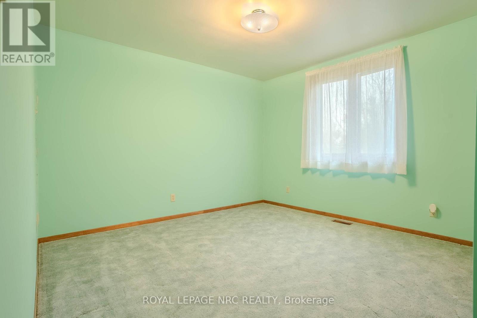 45 Ridgeway Road, Fort Erie (Crystal Beach), Ontario  L0S 1B0 - Photo 20 - X12841346