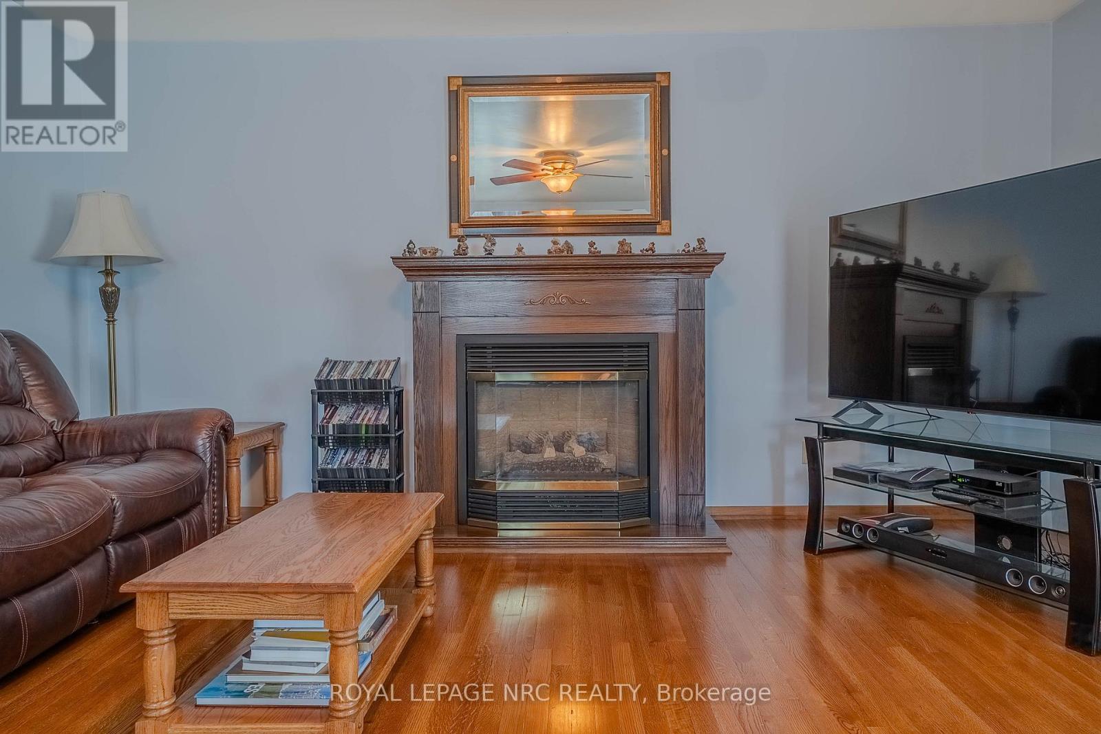 45 Ridgeway Road, Fort Erie (Crystal Beach), Ontario  L0S 1B0 - Photo 5 - X12841346