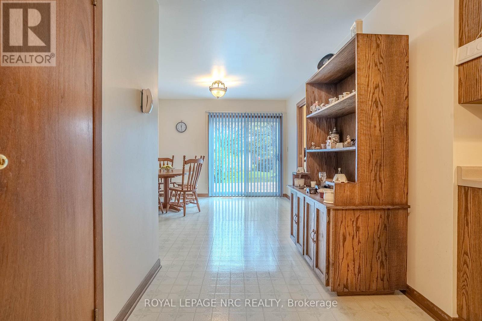 45 Ridgeway Road, Fort Erie (Crystal Beach), Ontario  L0S 1B0 - Photo 8 - X12841346