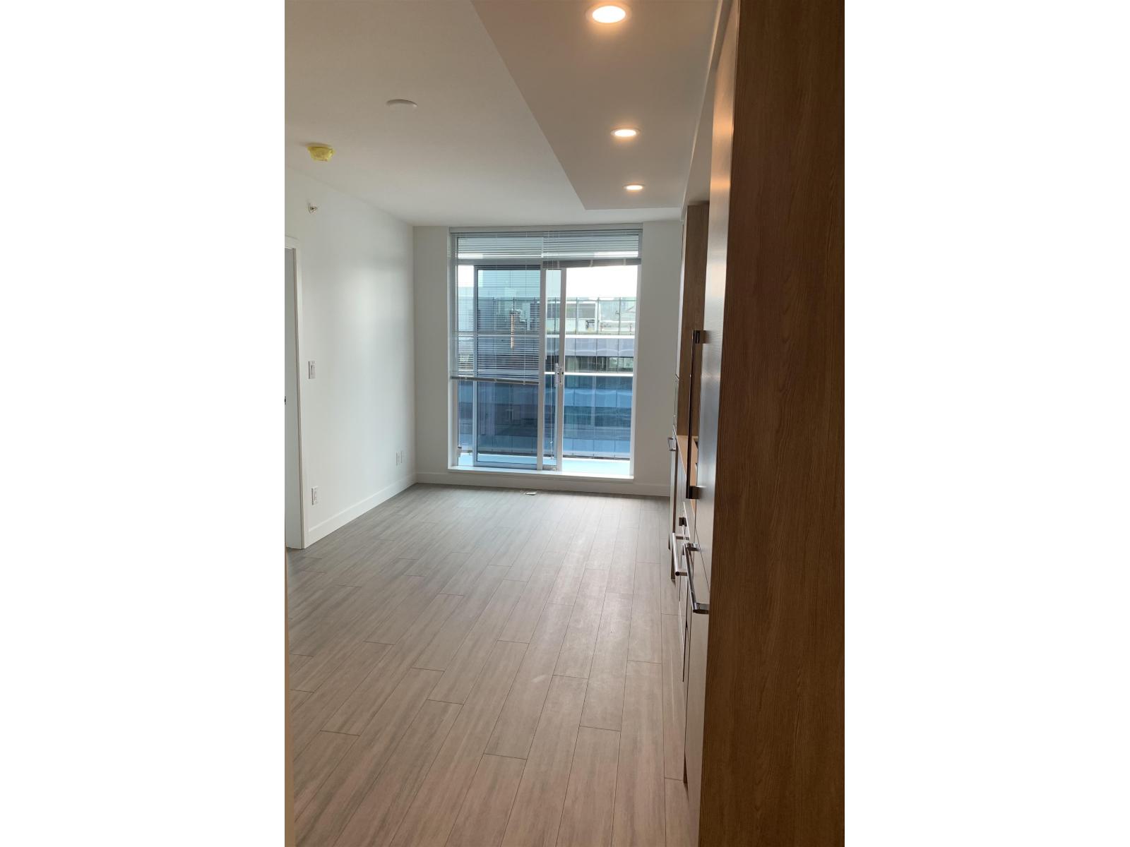 2107 13615 Fraser Highway, Surrey, British Columbia  V3T 0P7 - Photo 4 - R3095867