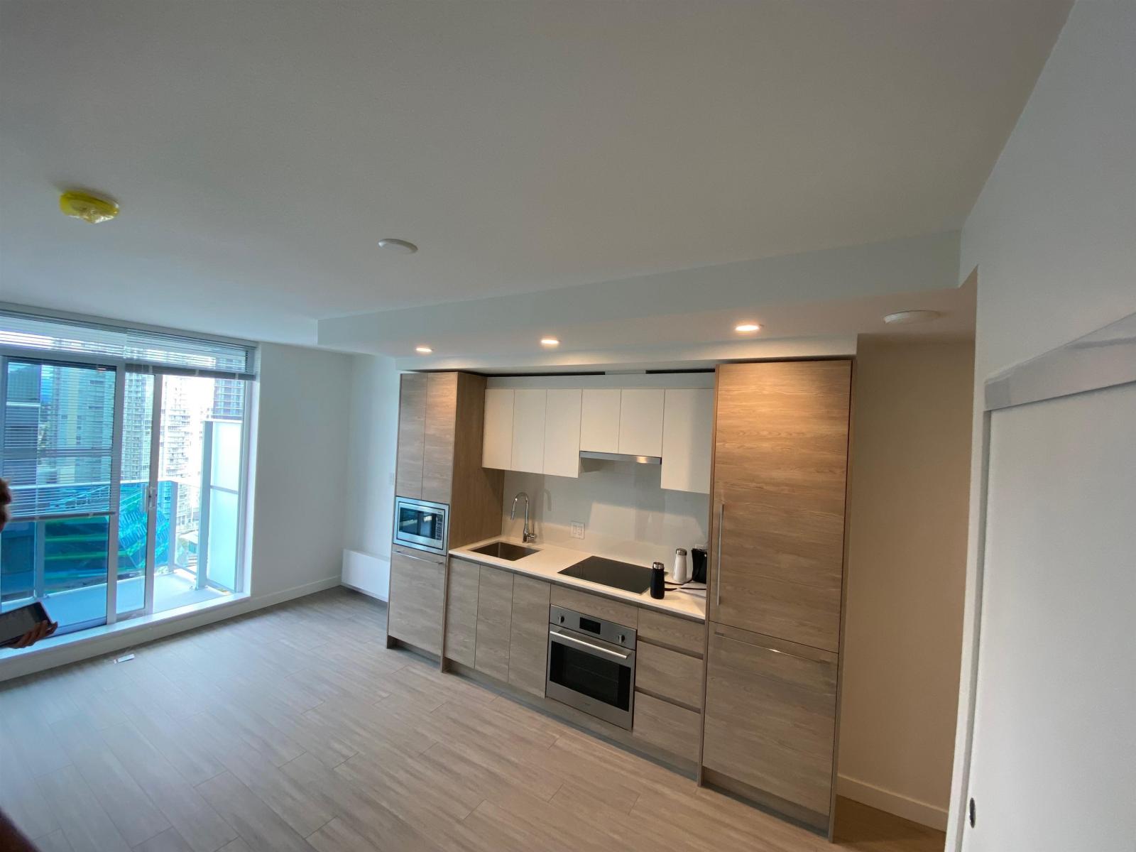 2107 13615 Fraser Highway, Surrey, British Columbia  V3T 0P7 - Photo 5 - R3095867