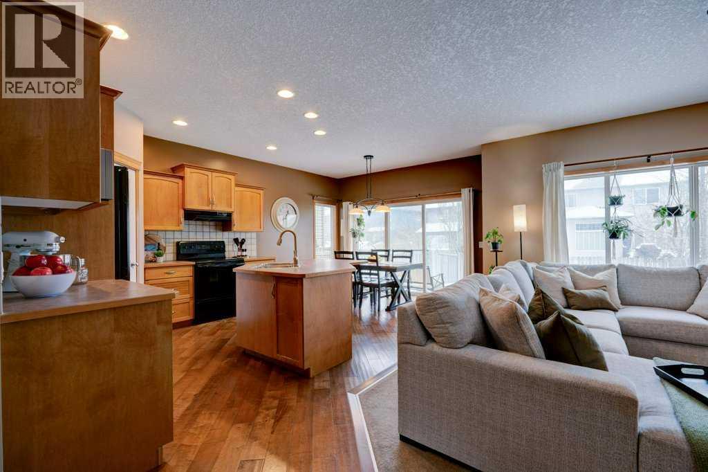 157 Chapalina Close Se, Calgary, Alberta T2X 3W2 - Photo 6 - A2287488