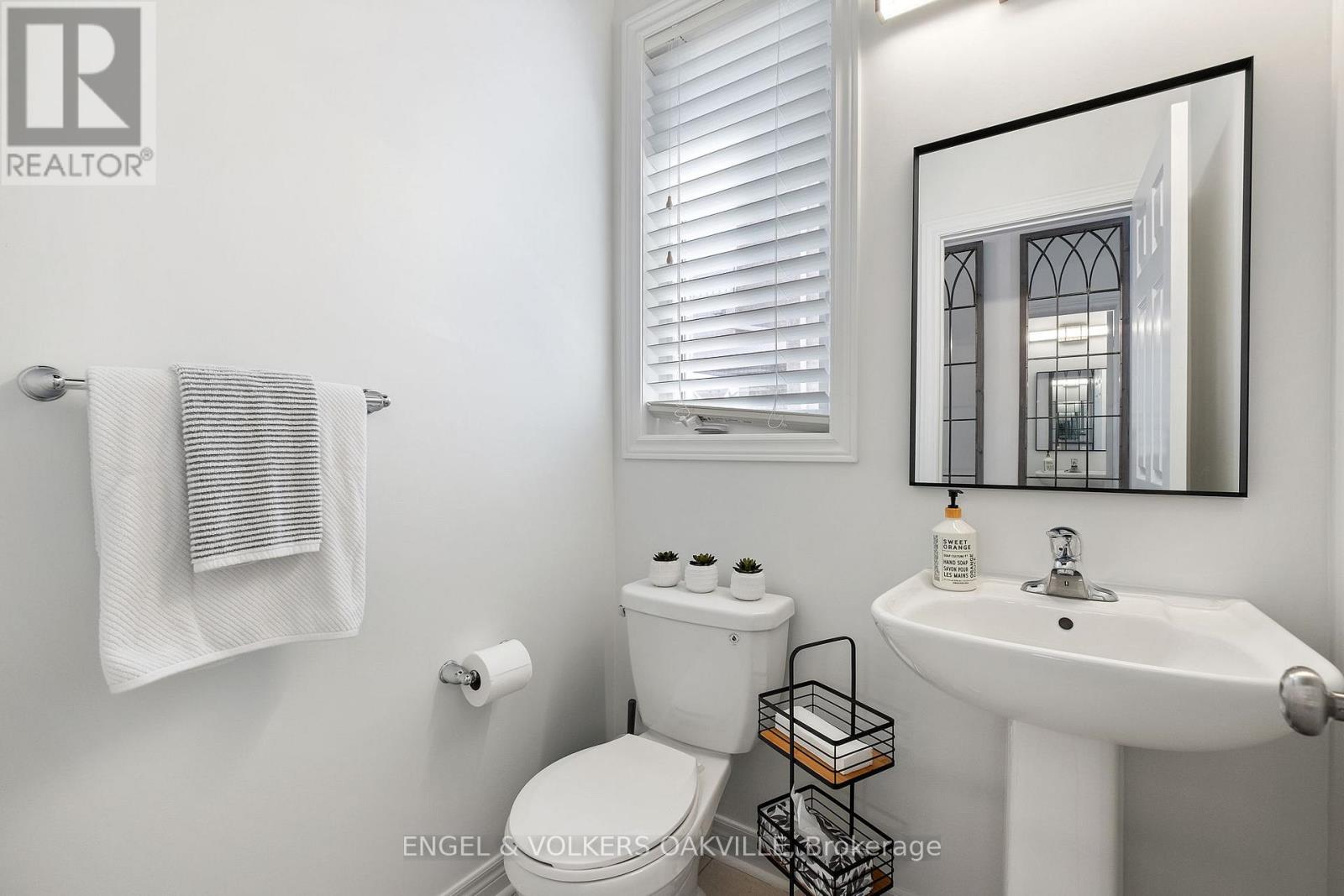 33 Sharpe Crescent, New Tecumseth (Tottenham), Ontario  L0G 1W0 - Photo 5 - N12842244