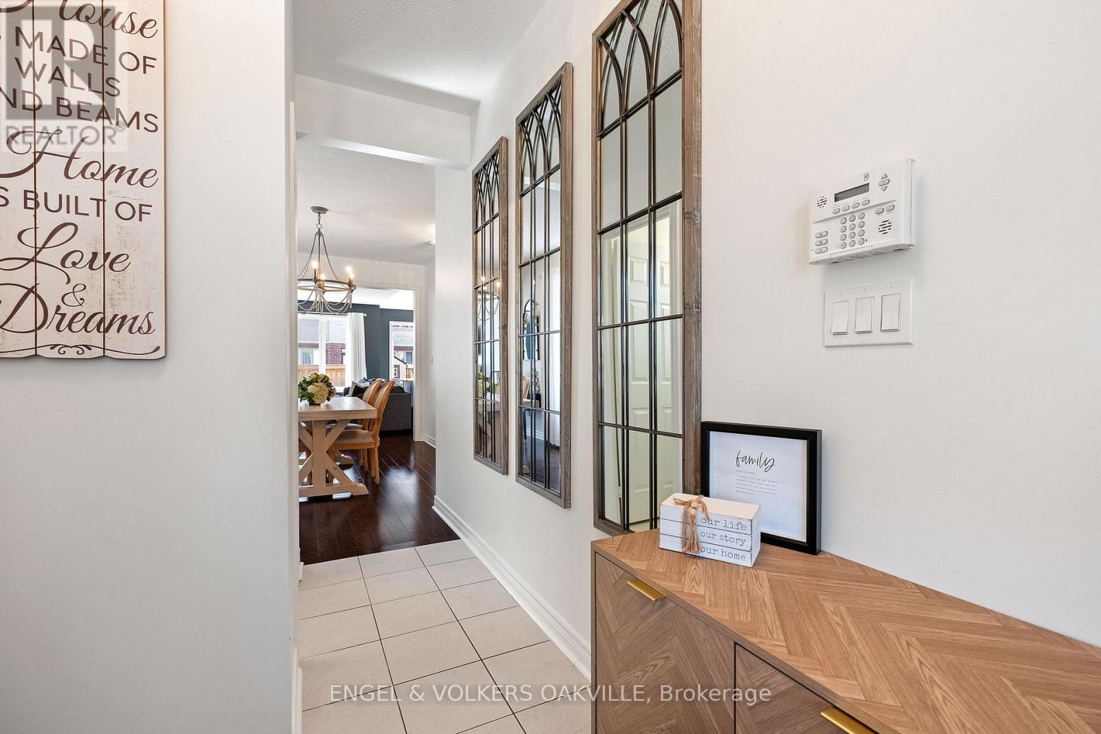 33 Sharpe Crescent, New Tecumseth (Tottenham), Ontario  L0G 1W0 - Photo 6 - N12842244