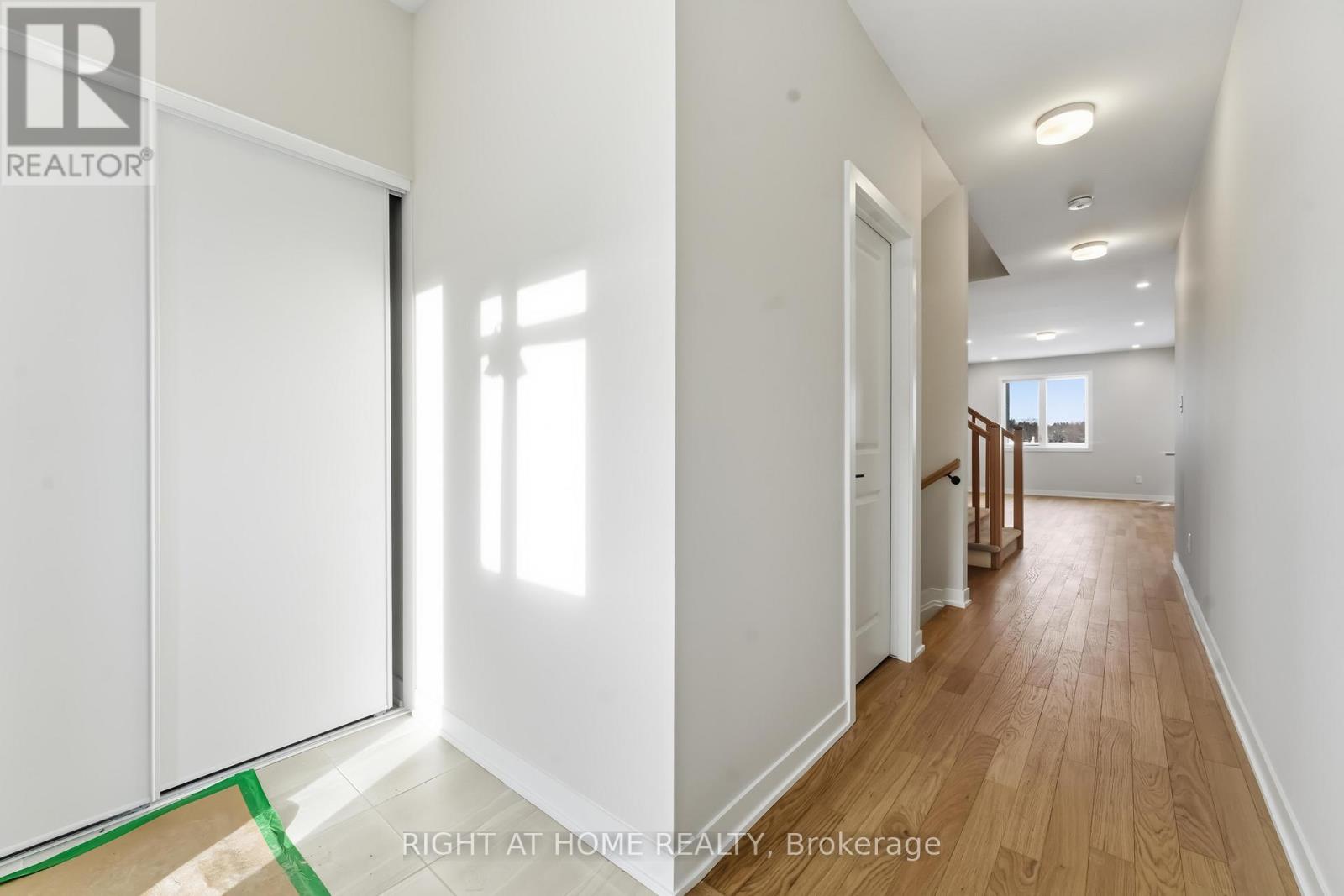 742 Tincture Place, Ottawa, Ontario  K2W 0P2 - Photo 3 - X12804538