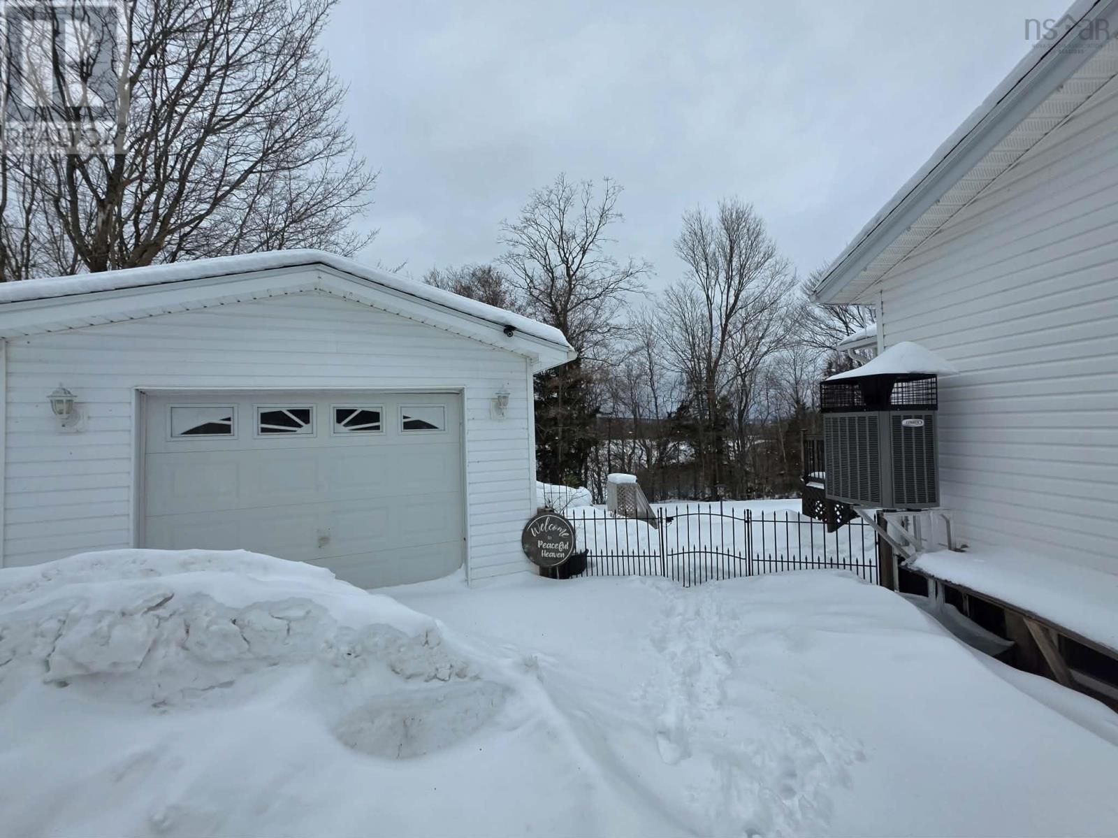 102 Maple Boulevard, Bible Hill, Nova Scotia  B2N 4N3 - Photo 3 - 202603412