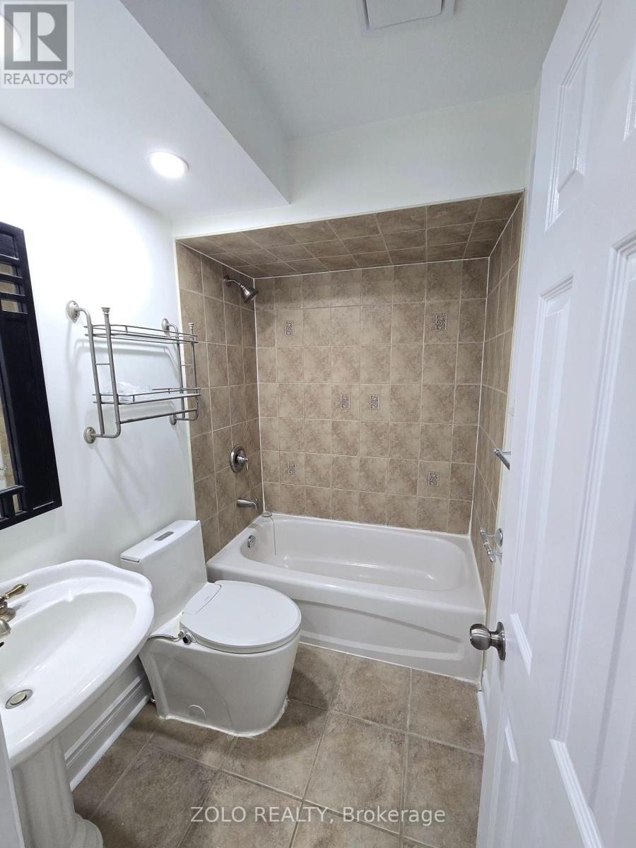 42 Boreham Circle, Brampton, Ontario  L6Z 1T4 - Photo 14 - W12842242