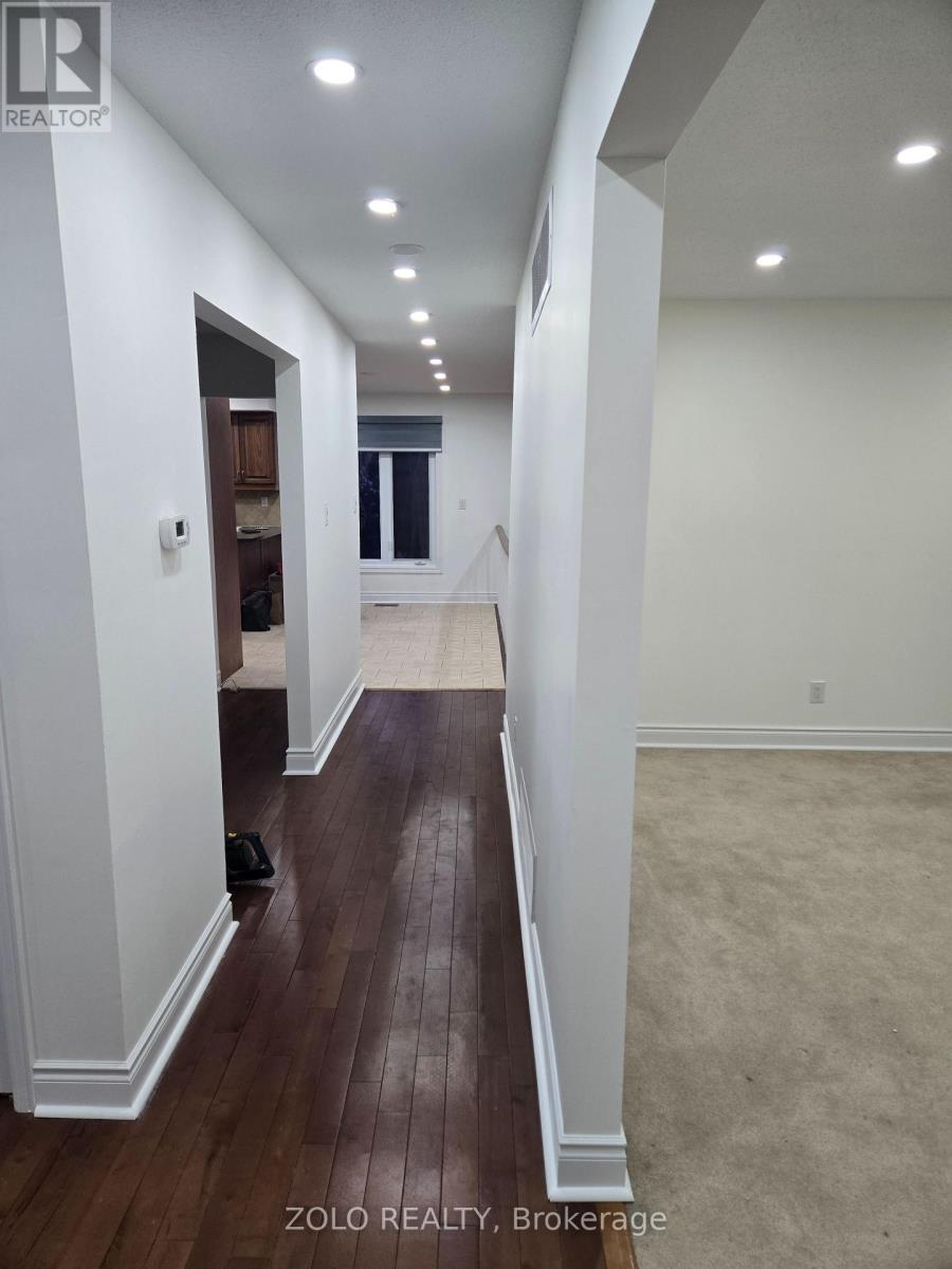 42 Boreham Circle, Brampton, Ontario  L6Z 1T4 - Photo 6 - W12842242