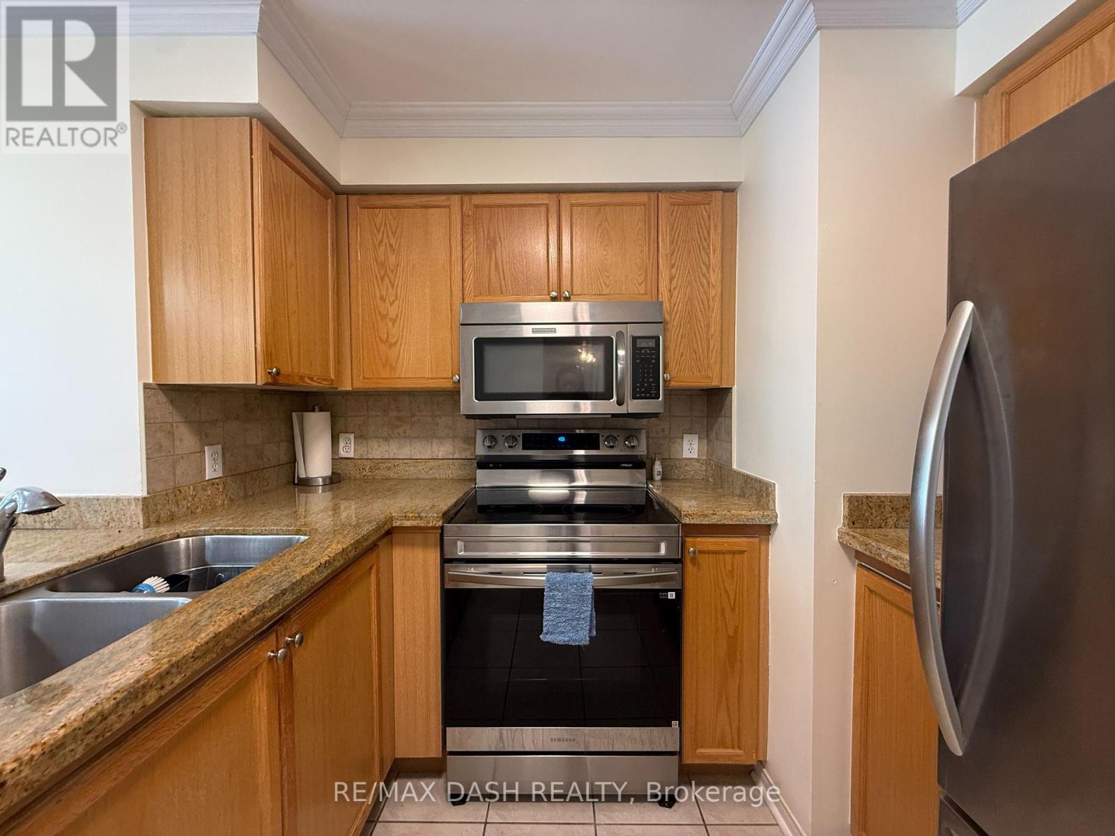 106 - 17 Michael Power Place, Toronto, Ontario  M9A 5G5 - Photo 10 - W12842250
