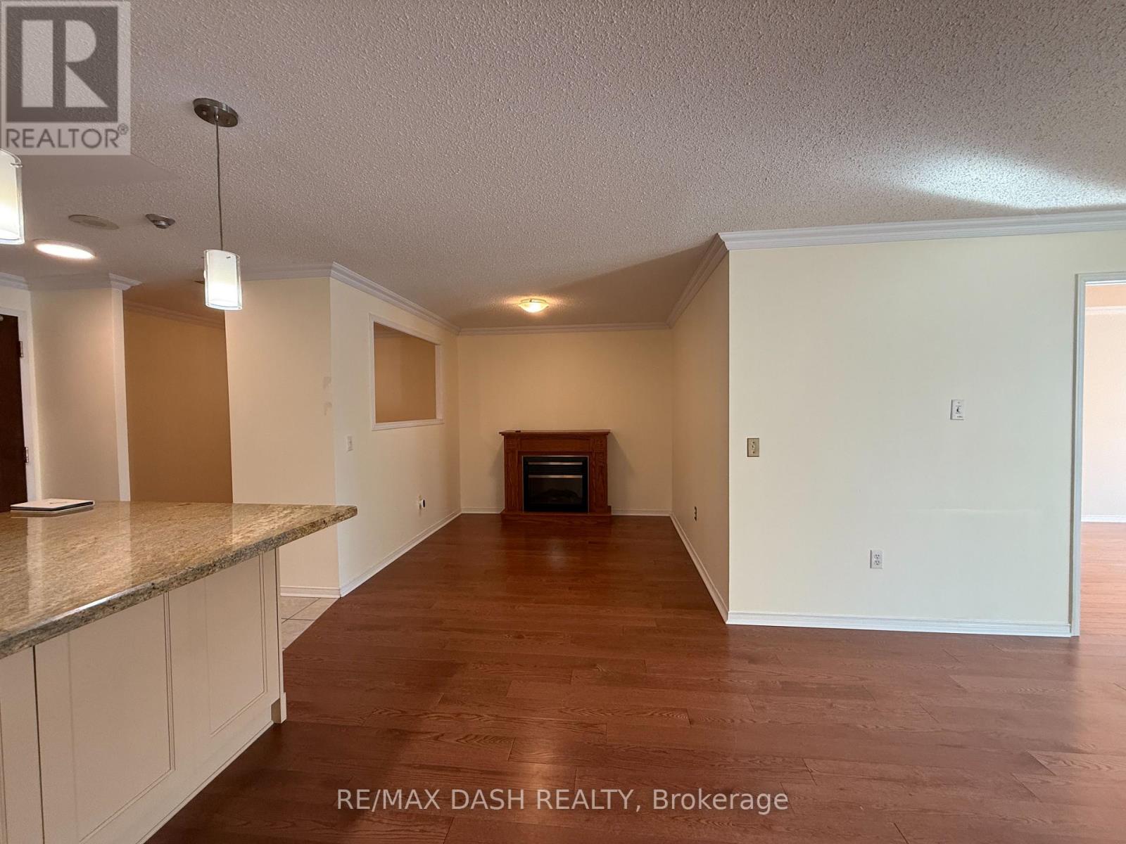 106 - 17 Michael Power Place, Toronto, Ontario  M9A 5G5 - Photo 13 - W12842250