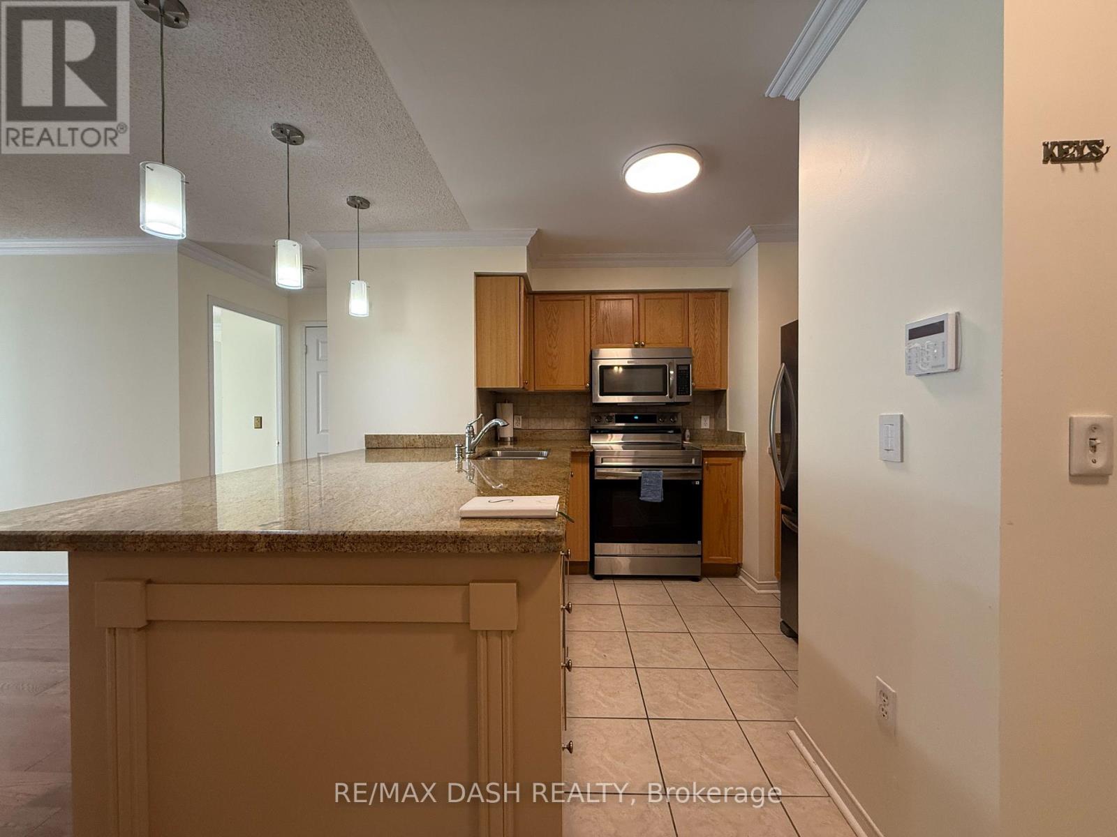 106 - 17 Michael Power Place, Toronto, Ontario  M9A 5G5 - Photo 5 - W12842250