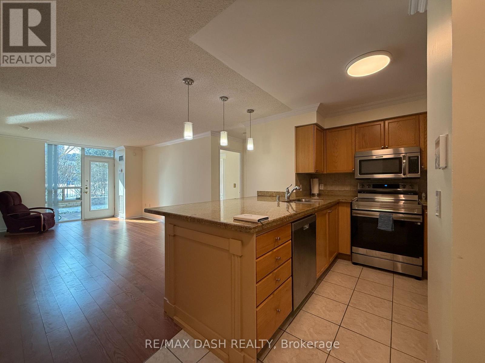 106 - 17 Michael Power Place, Toronto, Ontario  M9A 5G5 - Photo 9 - W12842250