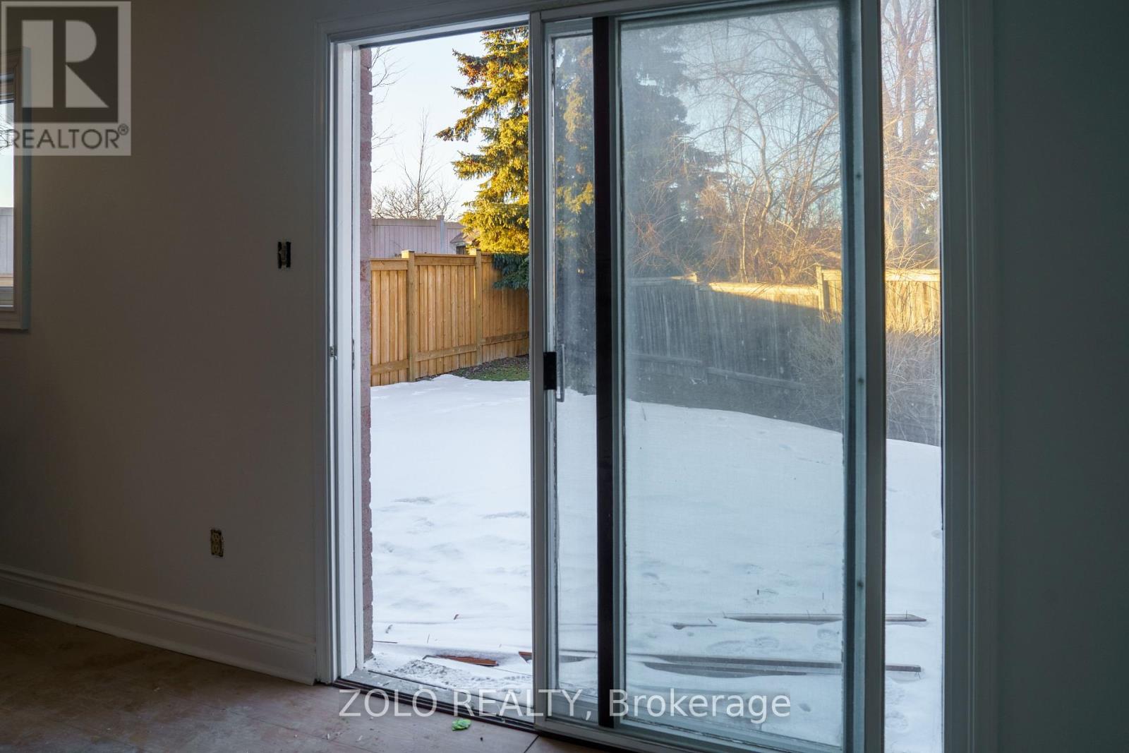 655 Paragon Place E, Mississauga, Ontario  L5B 2Z6 - Photo 13 - W12842254