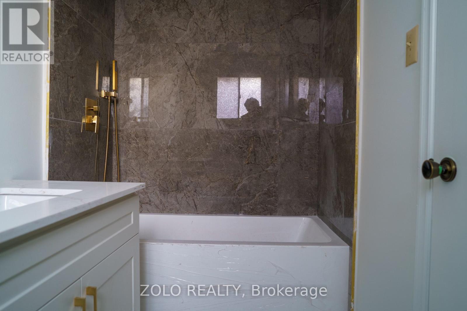 655 Paragon Place E, Mississauga, Ontario  L5B 2Z6 - Photo 26 - W12842254