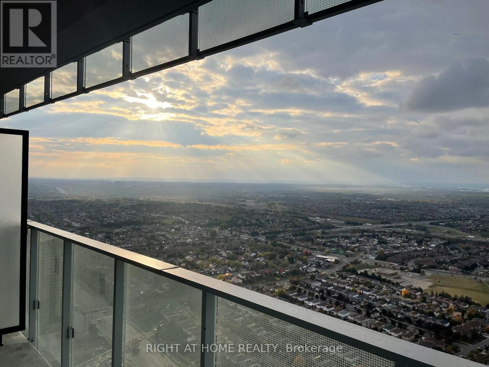 5102 - 3883 Quartz Road, Mississauga, Ontario  L5B 0M4 - Photo 11 - W12842262