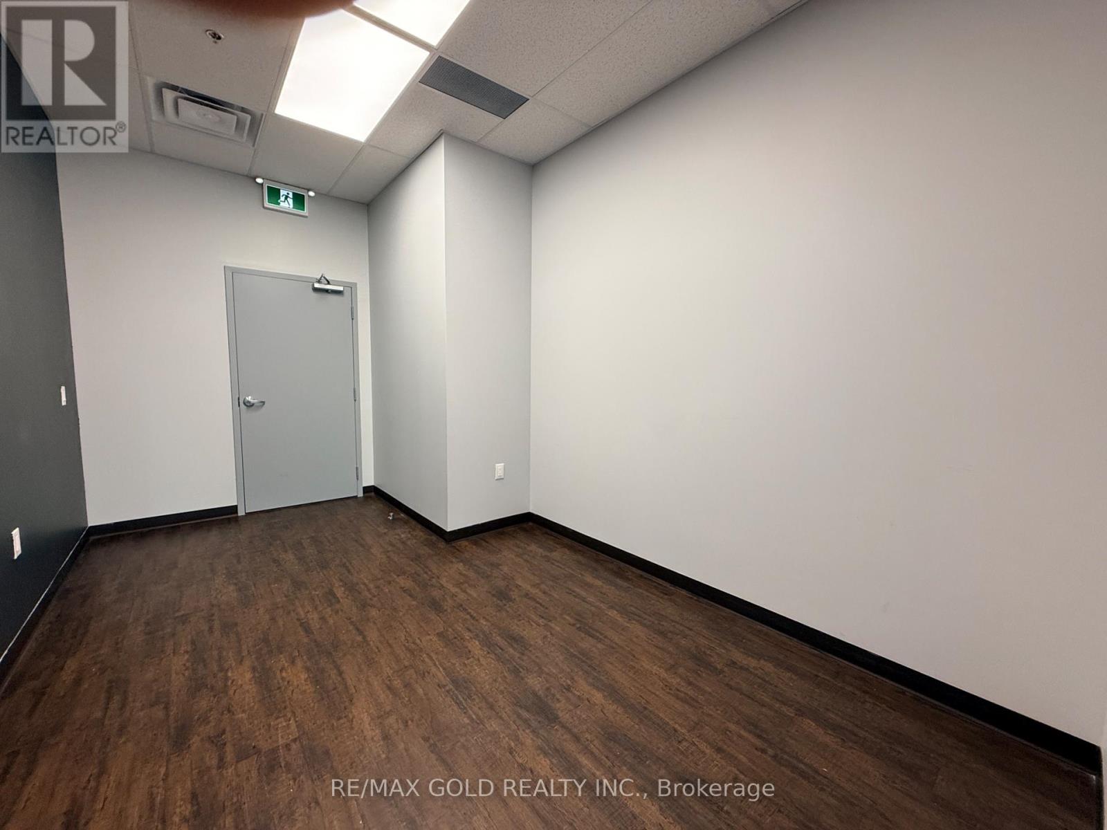 231 - 3465 Platinum Drive, Mississauga, Ontario  L5M 2S1 - Photo 3 - W12833848