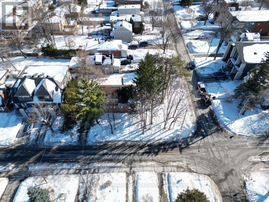 641 Tweedsmuir Avenue, Ottawa, Ontario  K1Z 5P7 - Photo 10 - X12837488