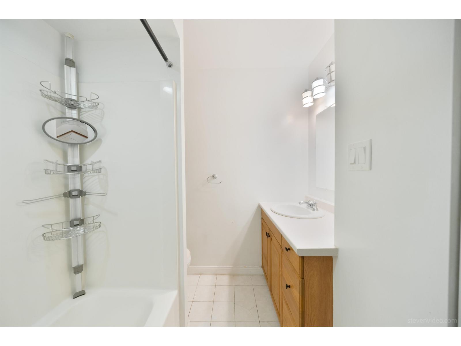 5003 205 Street, Langley, British Columbia  V3A 5P8 - Photo 14 - R3095217