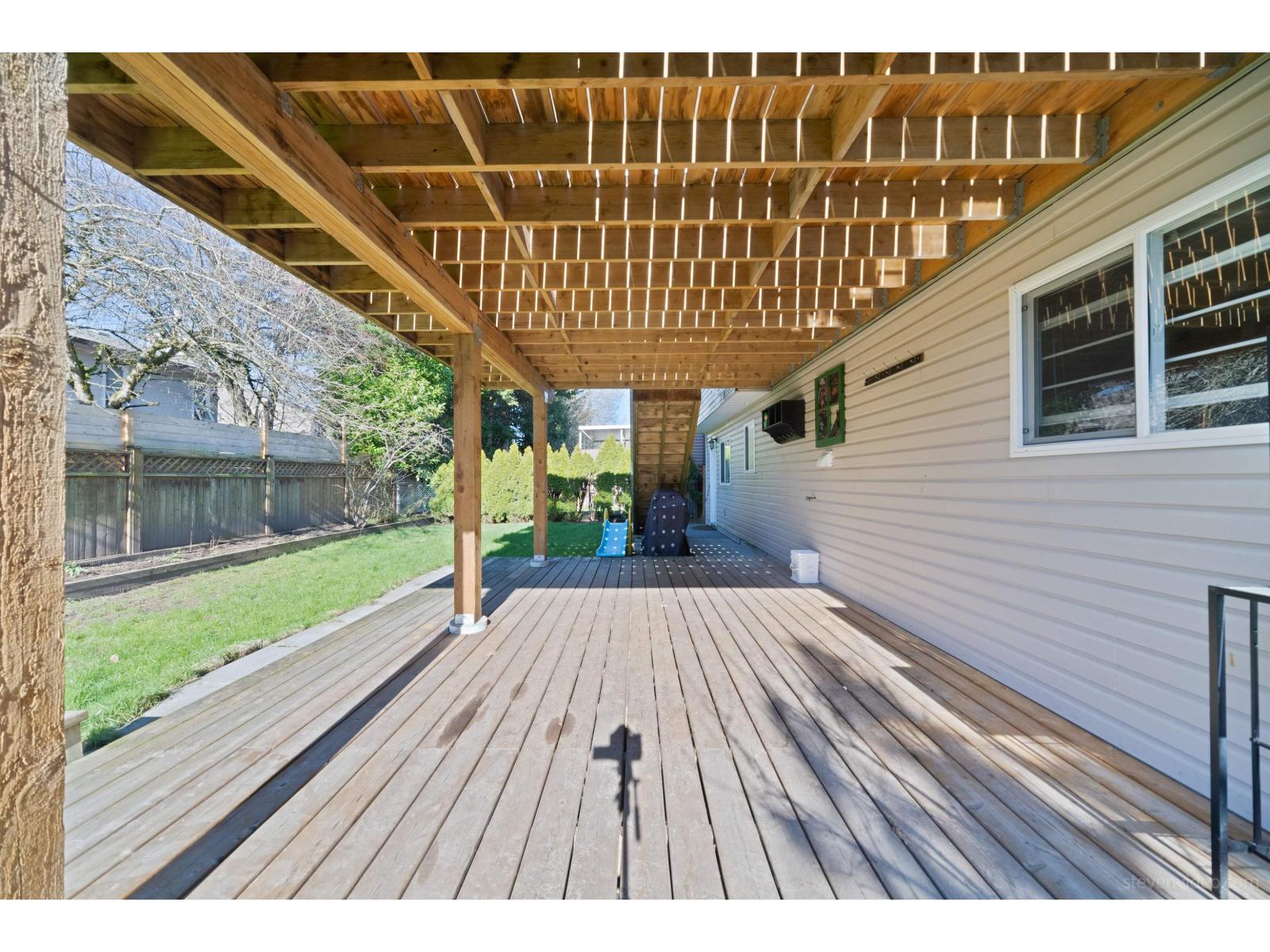 5003 205 Street, Langley, British Columbia  V3A 5P8 - Photo 3 - R3095217