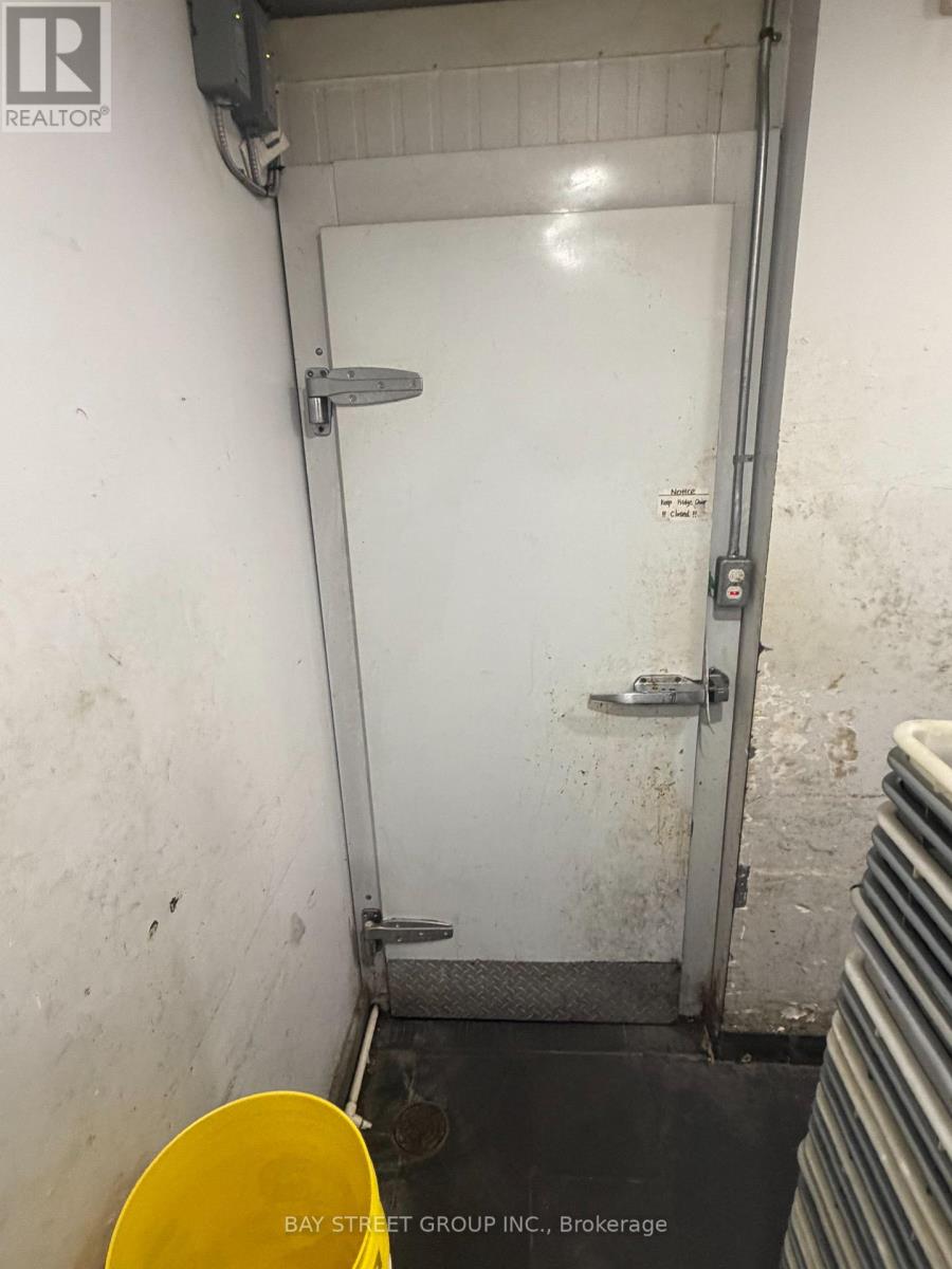 F - 241 Consumers Road, Toronto, Ontario  M2J 0E9 - Photo 19 - C12842274