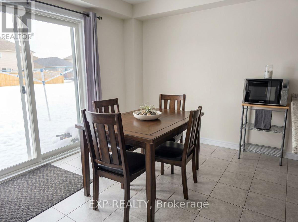 395 Krotz Street W, North Perth, Ontario  N4W 0H8 - Photo 8 - X12813630