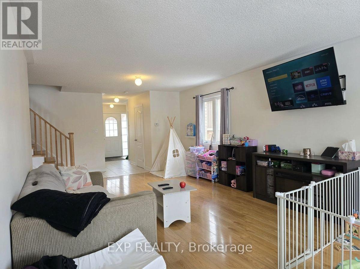 395 Krotz Street W, North Perth, Ontario  N4W 0H8 - Photo 5 - X12813630