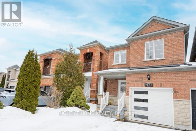 7438 Magistrate Terrace, Mississauga, Ontario  L5W 1L2 - Photo 2 - W12842280