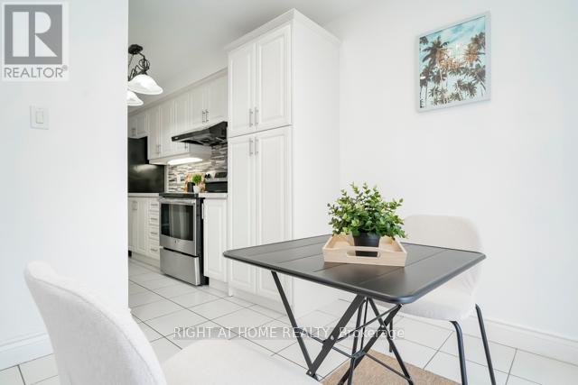 7438 Magistrate Terrace, Mississauga, Ontario  L5W 1L2 - Photo 26 - W12842280