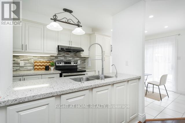 7438 Magistrate Terrace, Mississauga, Ontario  L5W 1L2 - Photo 34 - W12842280