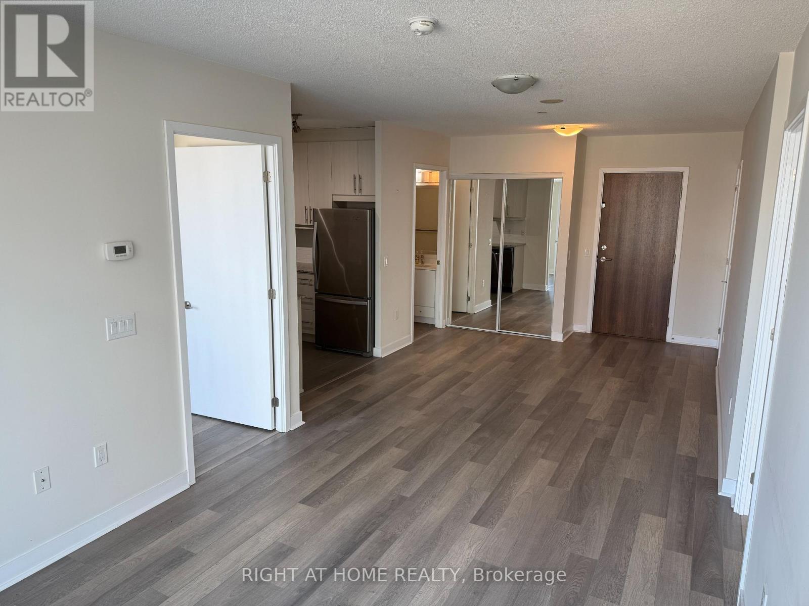 402 - 3975 Grand Park Drive, Mississauga, Ontario  L5B 0K4 - Photo 13 - W12842284