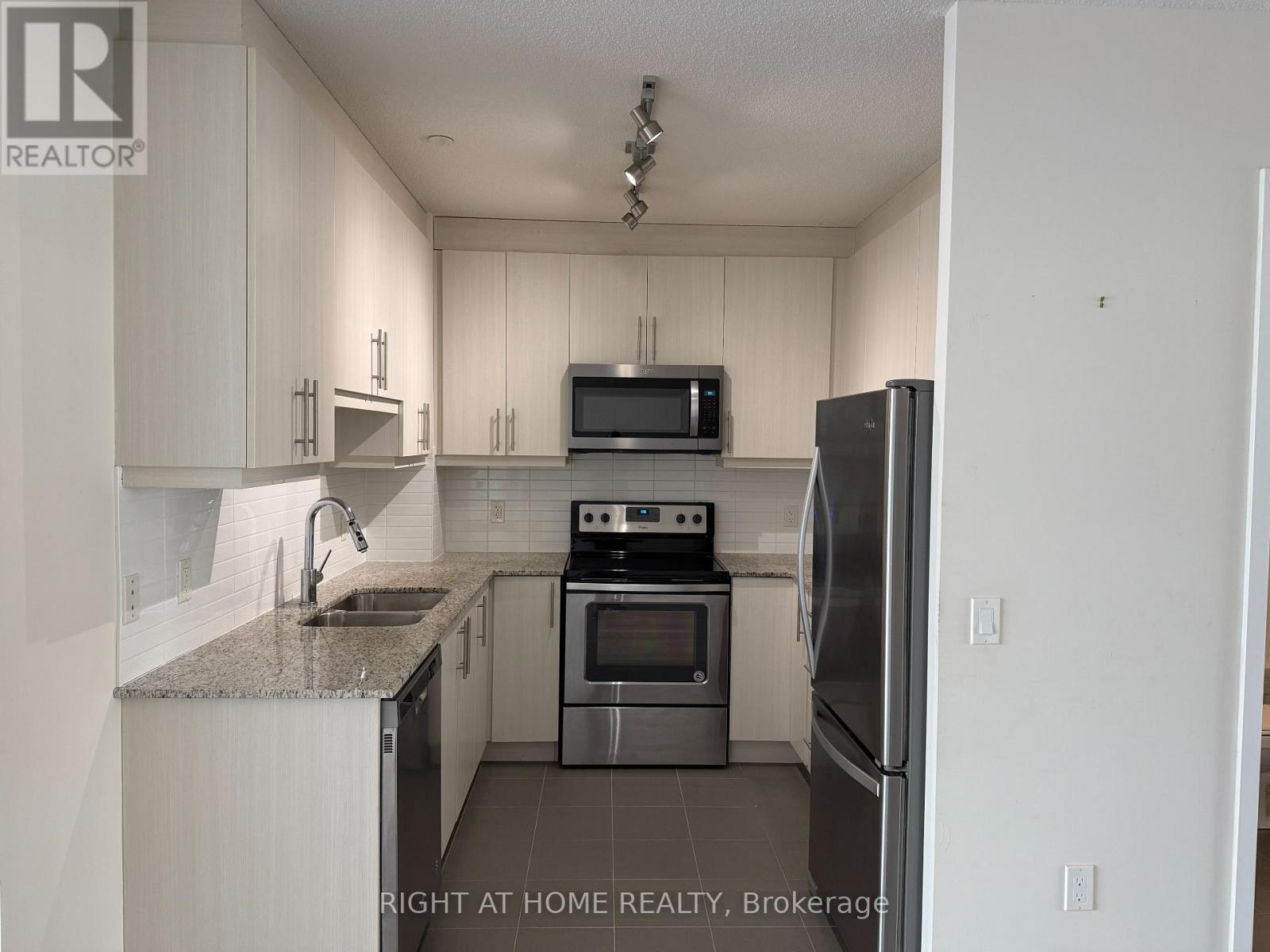 402 - 3975 Grand Park Drive, Mississauga, Ontario  L5B 0K4 - Photo 15 - W12842284