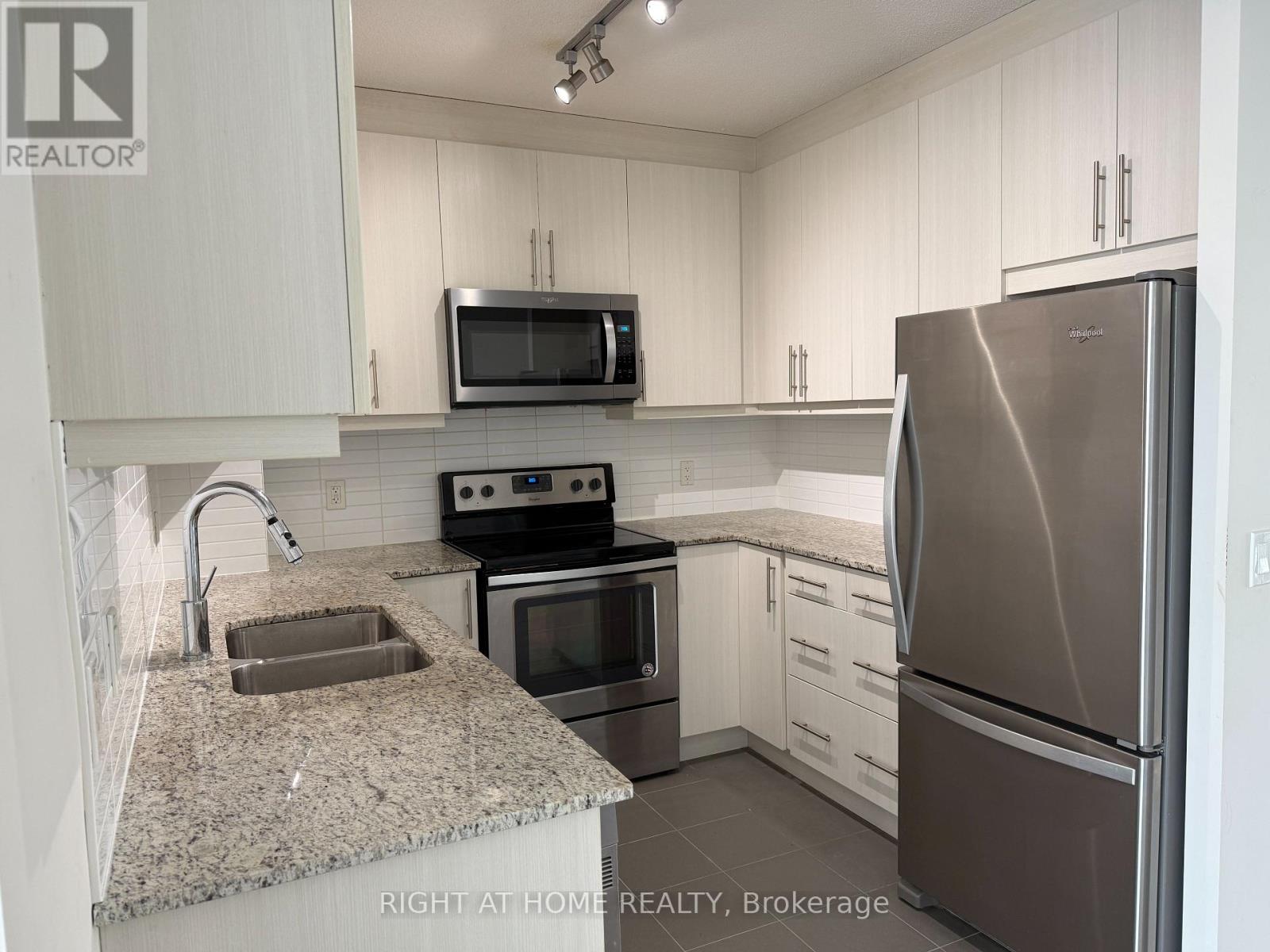 402 - 3975 Grand Park Drive, Mississauga, Ontario  L5B 0K4 - Photo 19 - W12842284