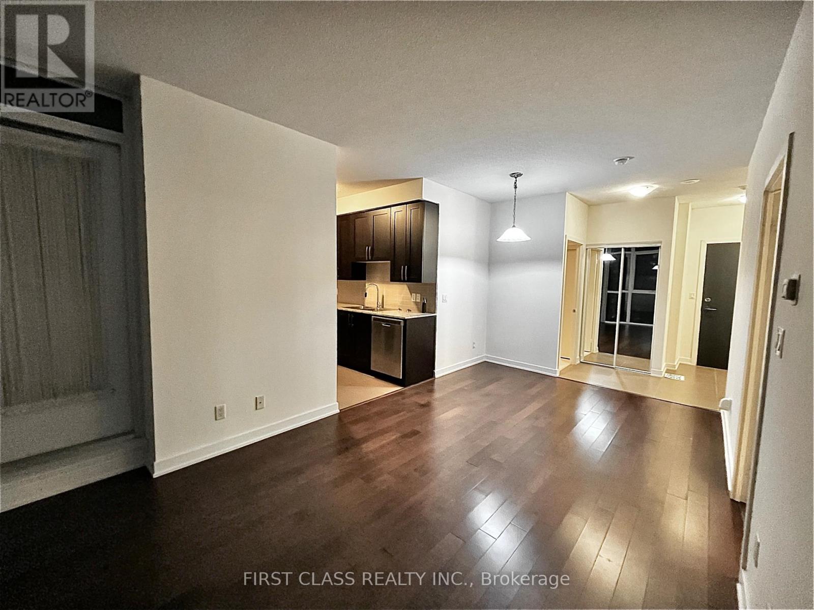 1204 - 4070 Confederation Parkway, Mississauga, Ontario  L5B 0E9 - Photo 4 - W12842292