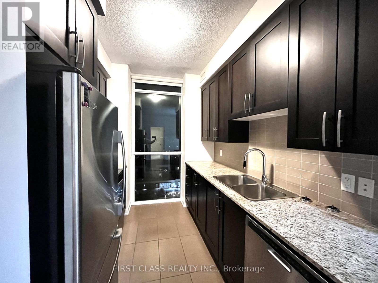 1204 - 4070 Confederation Parkway, Mississauga, Ontario  L5B 0E9 - Photo 6 - W12842292