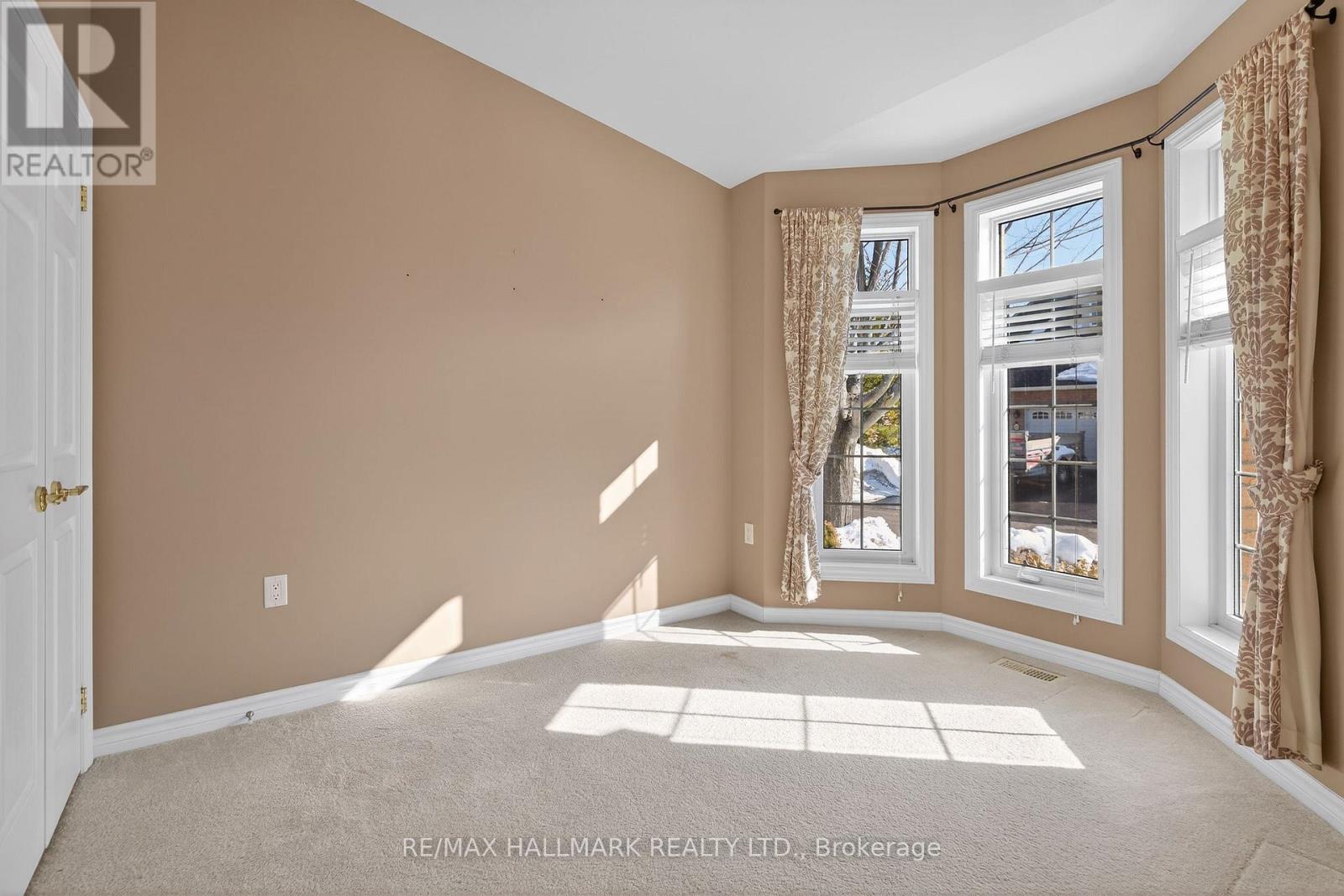 105 - 86 Village Crescent, Peterborough, Ontario  K9J 8S7 - Photo 20 - X12842296