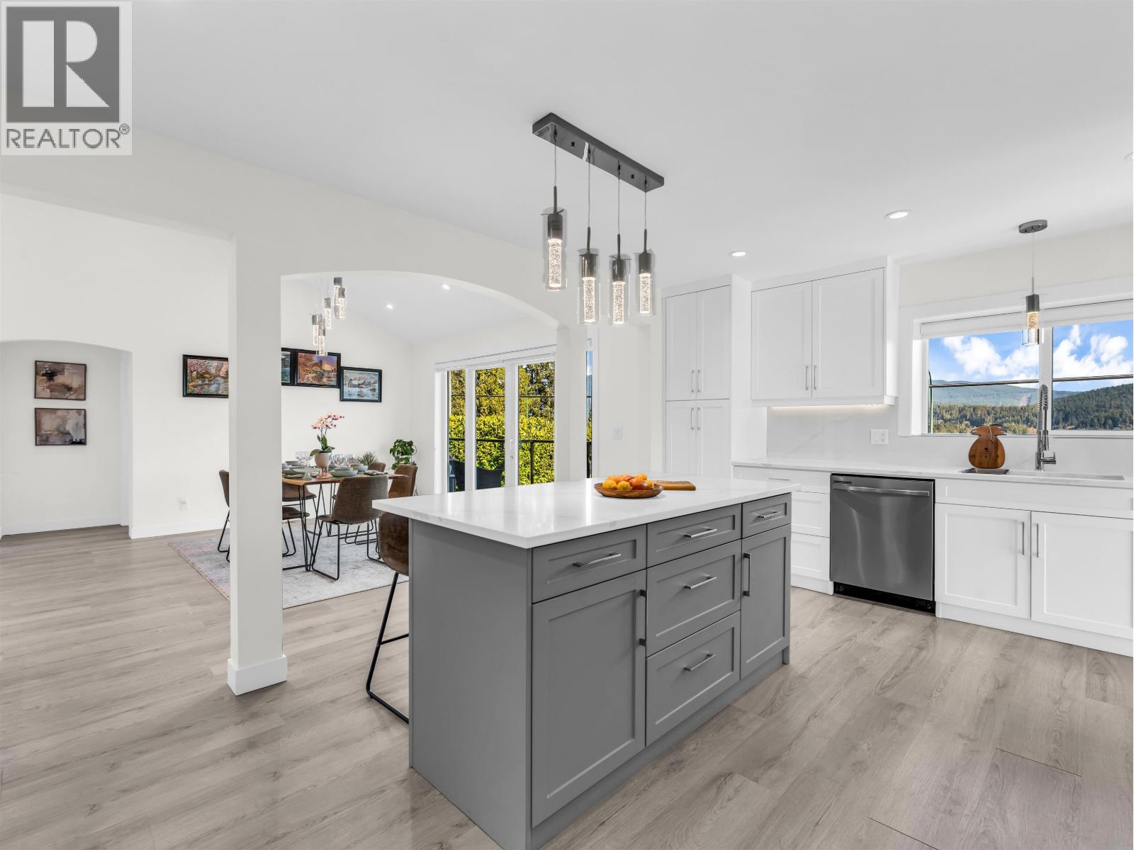 4254 Caddy Road, North Vancouver, British Columbia  V7G 1B7 - Photo 16 - R3095719