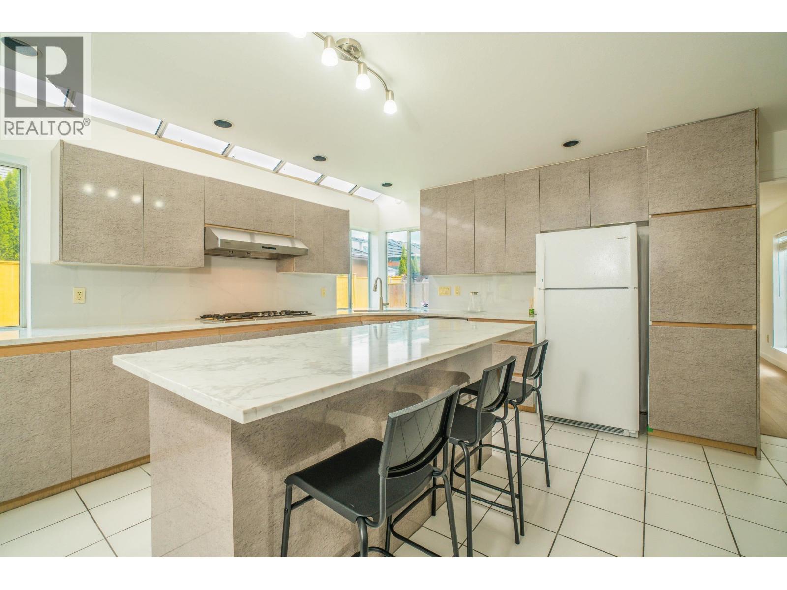 5611 Holt Avenue, Richmond, British Columbia  V7C 5C8 - Photo 10 - R3095832