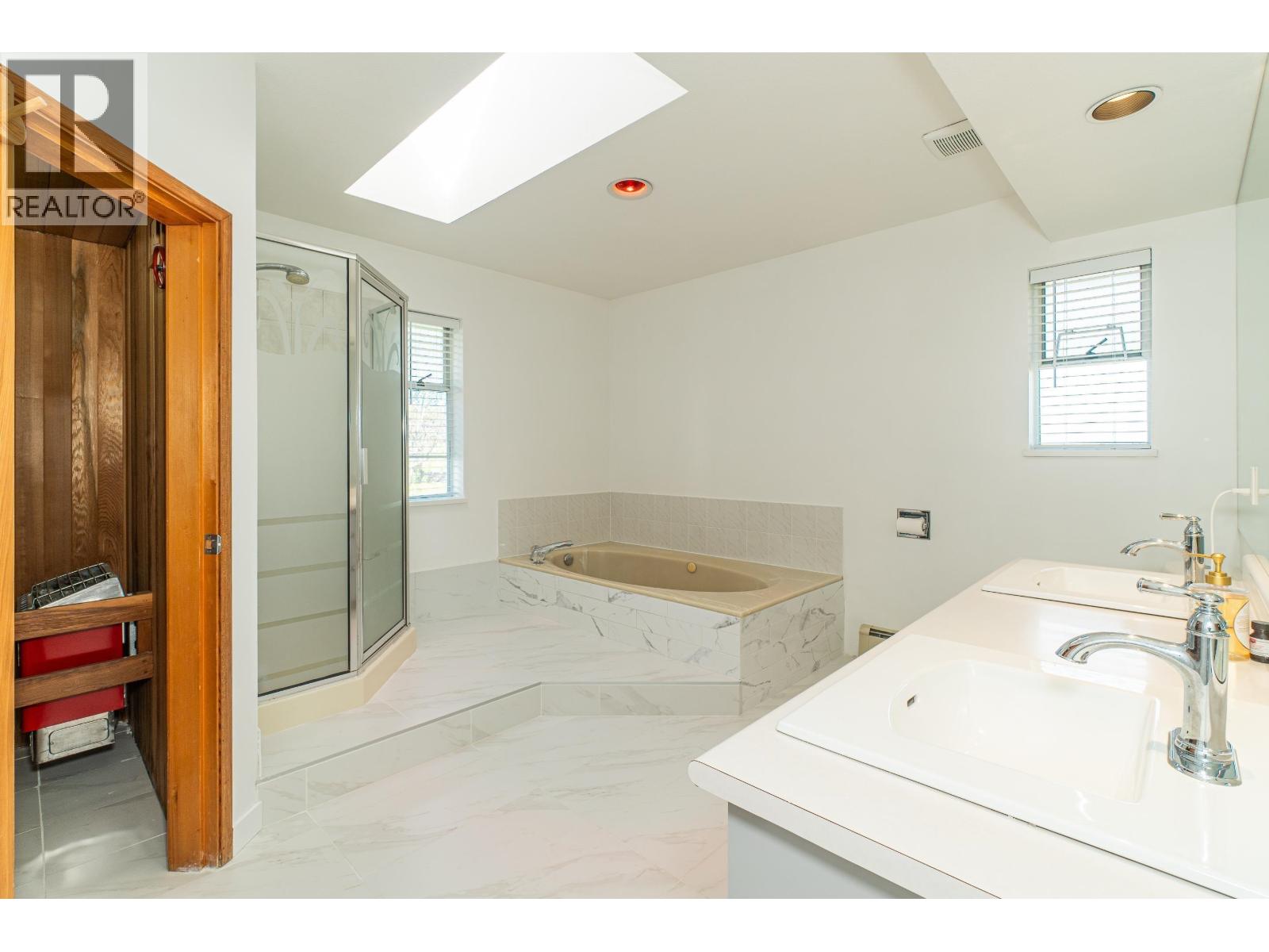 5611 Holt Avenue, Richmond, British Columbia  V7C 5C8 - Photo 26 - R3095832