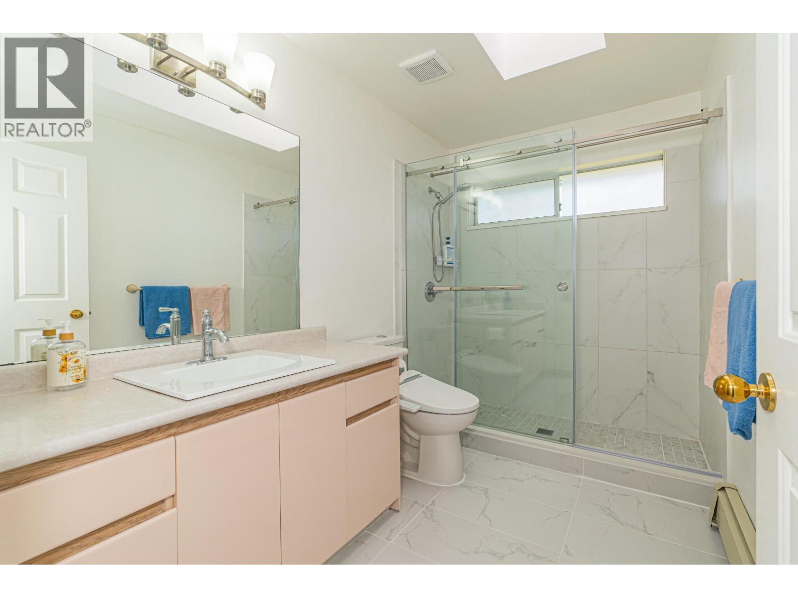 5611 Holt Avenue, Richmond, British Columbia  V7C 5C8 - Photo 29 - R3095832