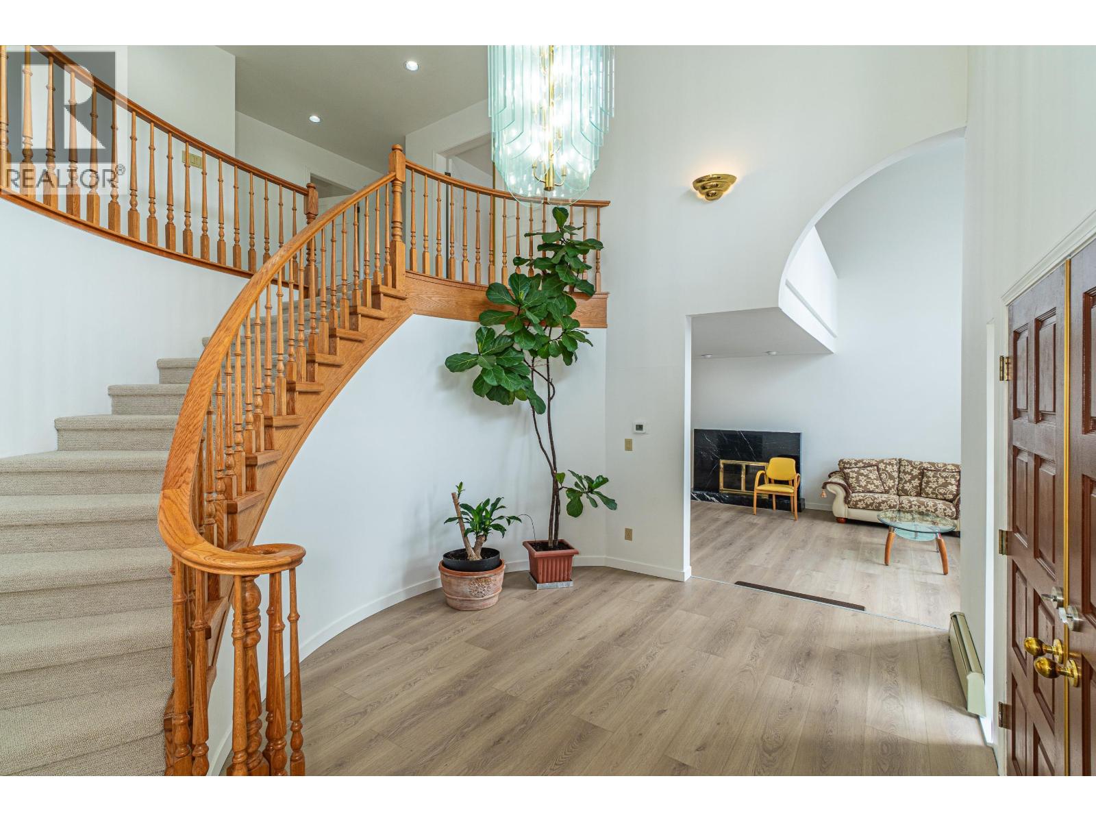 5611 Holt Avenue, Richmond, British Columbia  V7C 5C8 - Photo 3 - R3095832