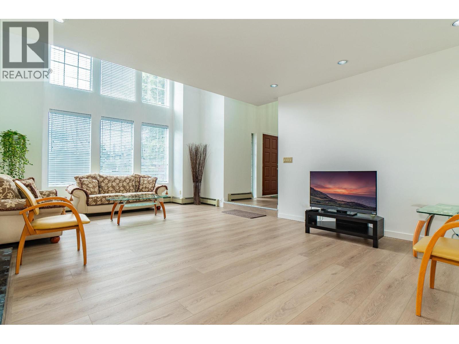 5611 Holt Avenue, Richmond, British Columbia  V7C 5C8 - Photo 7 - R3095832