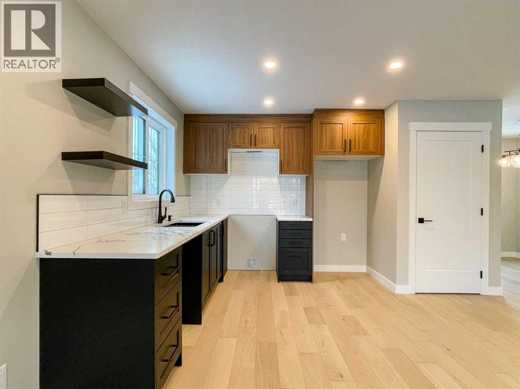 161 Deep Road, Fort Mcmurray, Alberta  T9K 1B7 - Photo 3 - A2290089