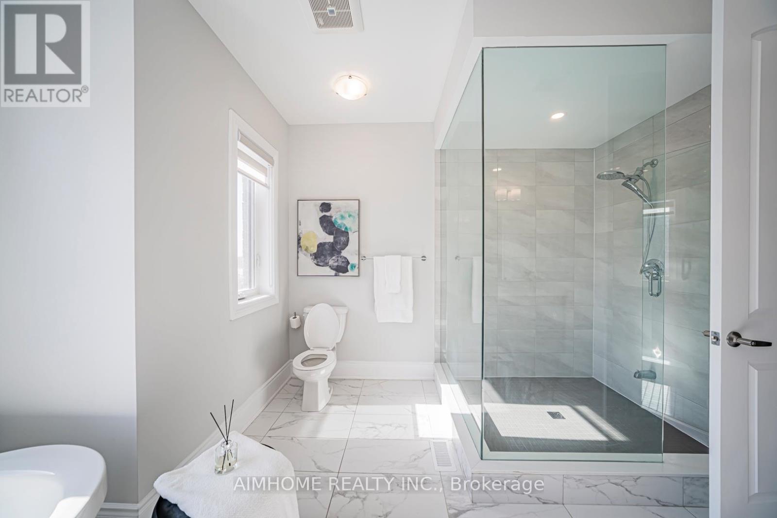 17 Meizhou Avenue, Markham, Ontario  L6C 3J6 - Photo 17 - N12840740