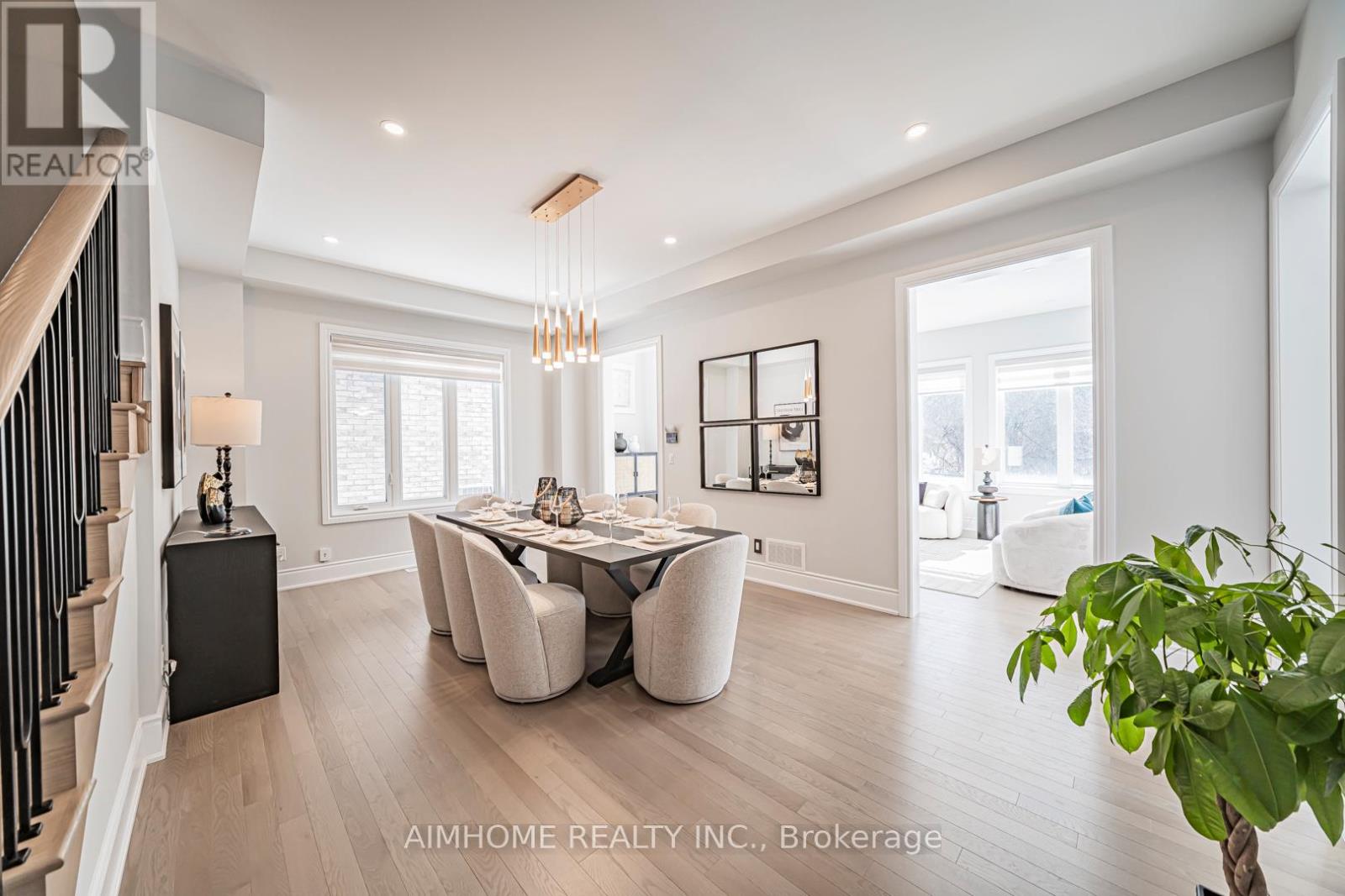 17 Meizhou Avenue, Markham, Ontario  L6C 3J6 - Photo 3 - N12840740