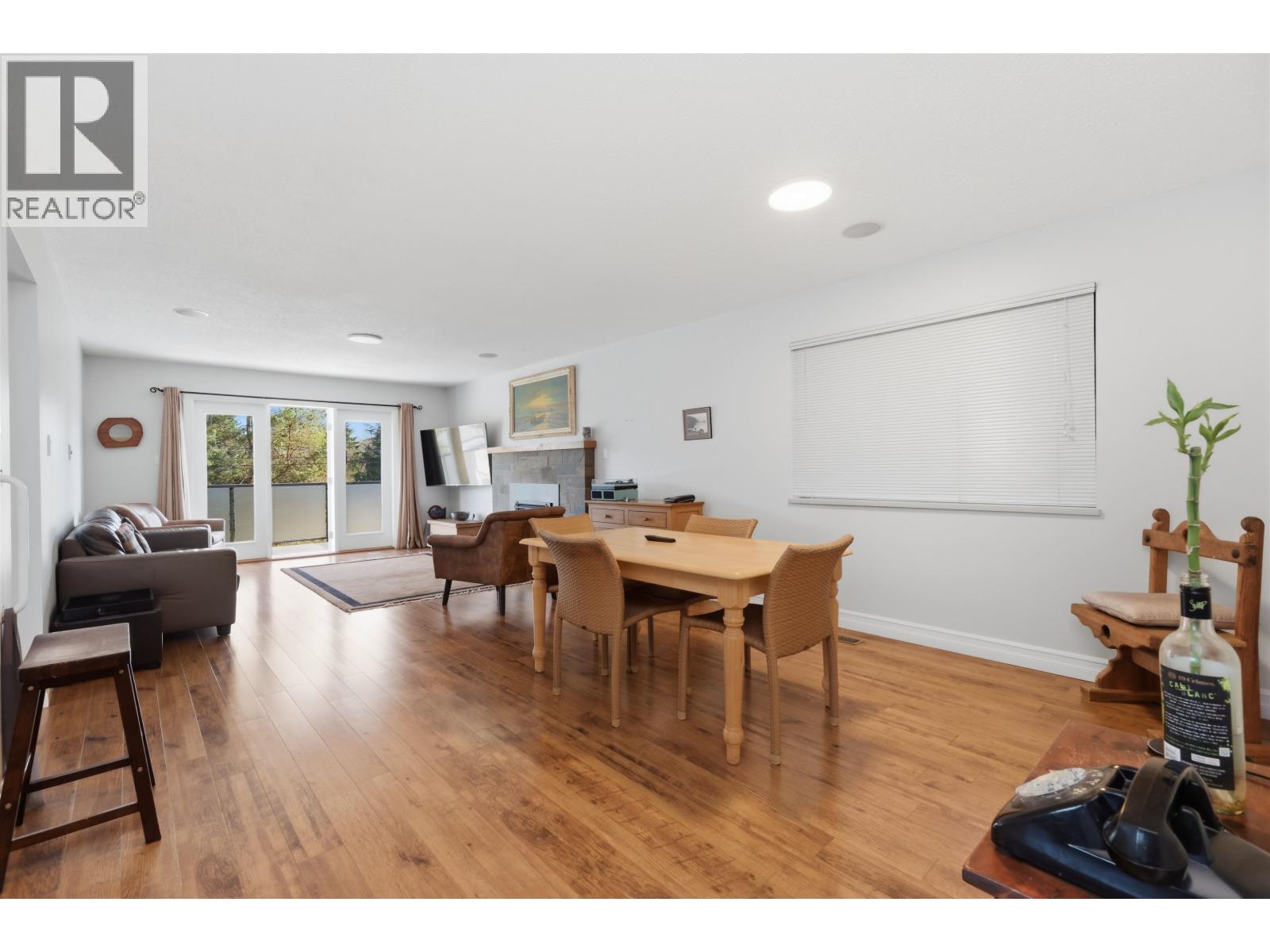 1911 Deep Cove Road, North Vancouver, British Columbia  V7G 1S7 - Photo 6 - R3095545