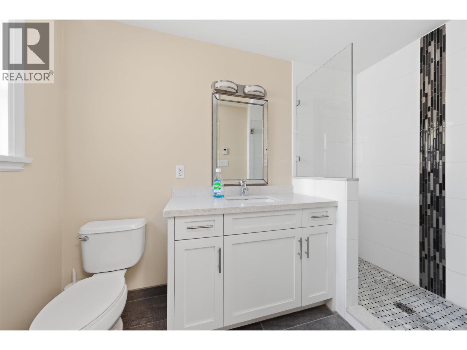 1911 Deep Cove Road, North Vancouver, British Columbia  V7G 1S7 - Photo 14 - R3095545