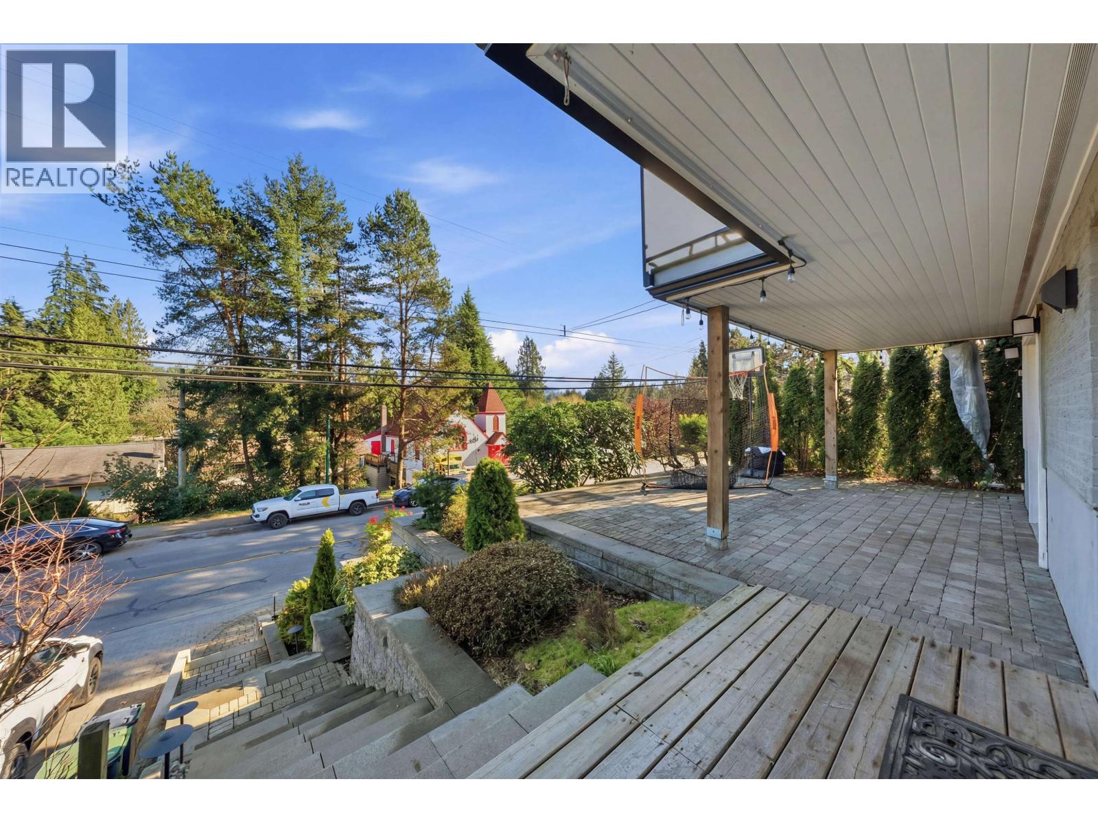 1911 Deep Cove Road, North Vancouver, British Columbia  V7G 1S7 - Photo 35 - R3095545